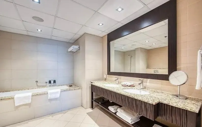 Luxury Holiday Home, Spacious 1 Bedroom, Burj Alarab Full Ocean View, Anantara The Palm, Palm Jumeirah, Dubai